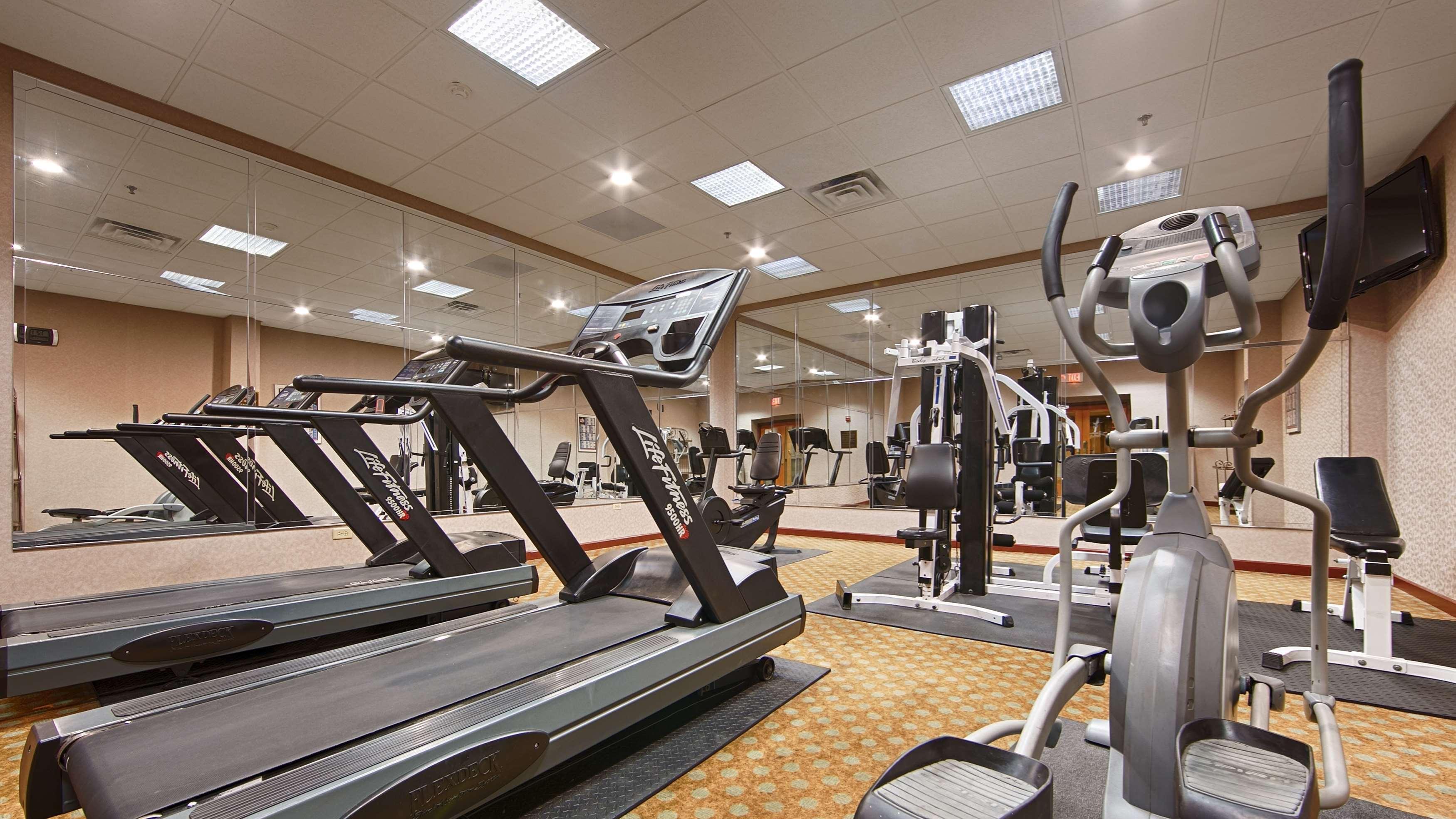 Best Western Plus Chicago Hillside Exterior photo