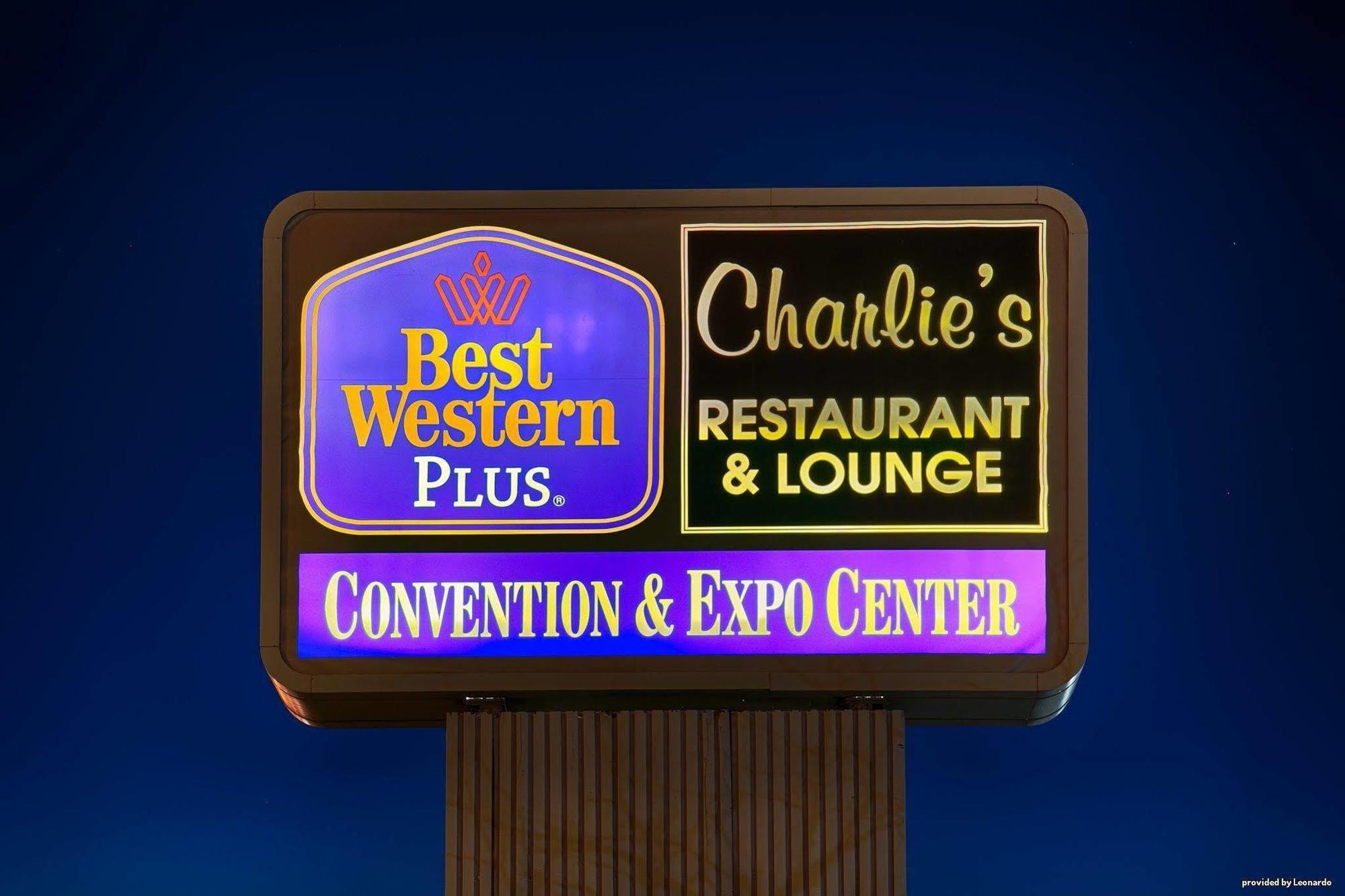 Best Western Plus Chicago Hillside Exterior photo