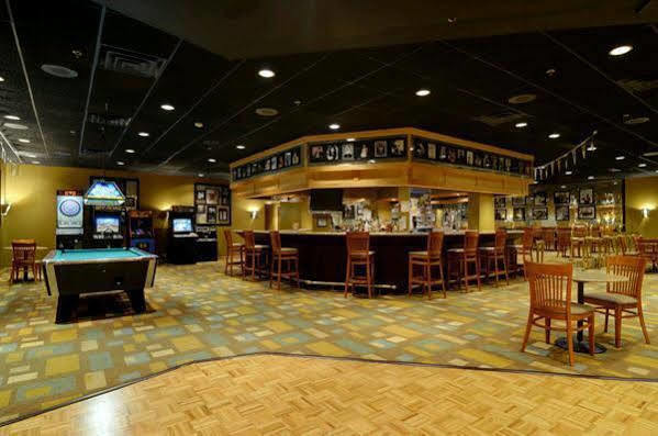 Best Western Plus Chicago Hillside Exterior photo