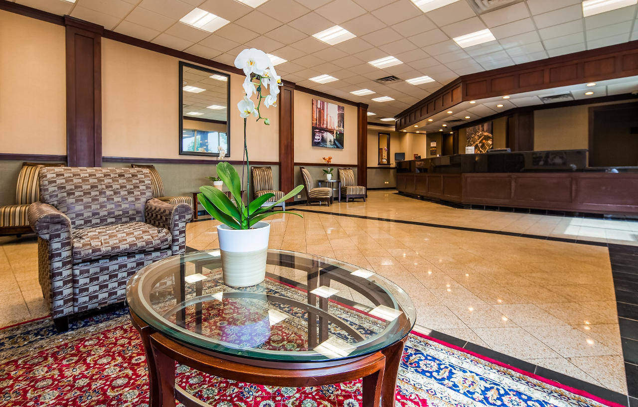 Best Western Plus Chicago Hillside Exterior photo